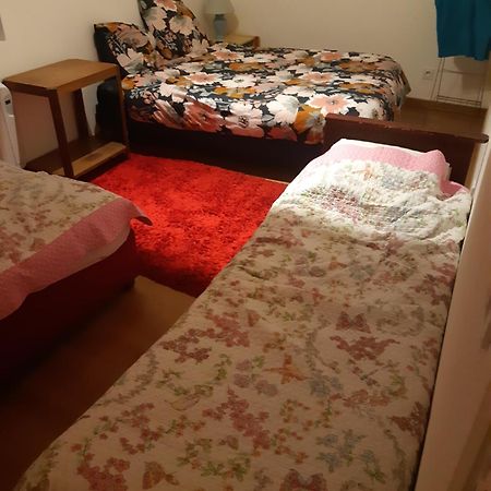 Hotel Chic Et Relax Familial Montmarault Esterno foto